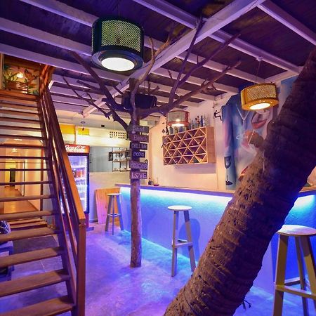 Palm Leaf Surf Cafe Hotel Galle Exterior photo
