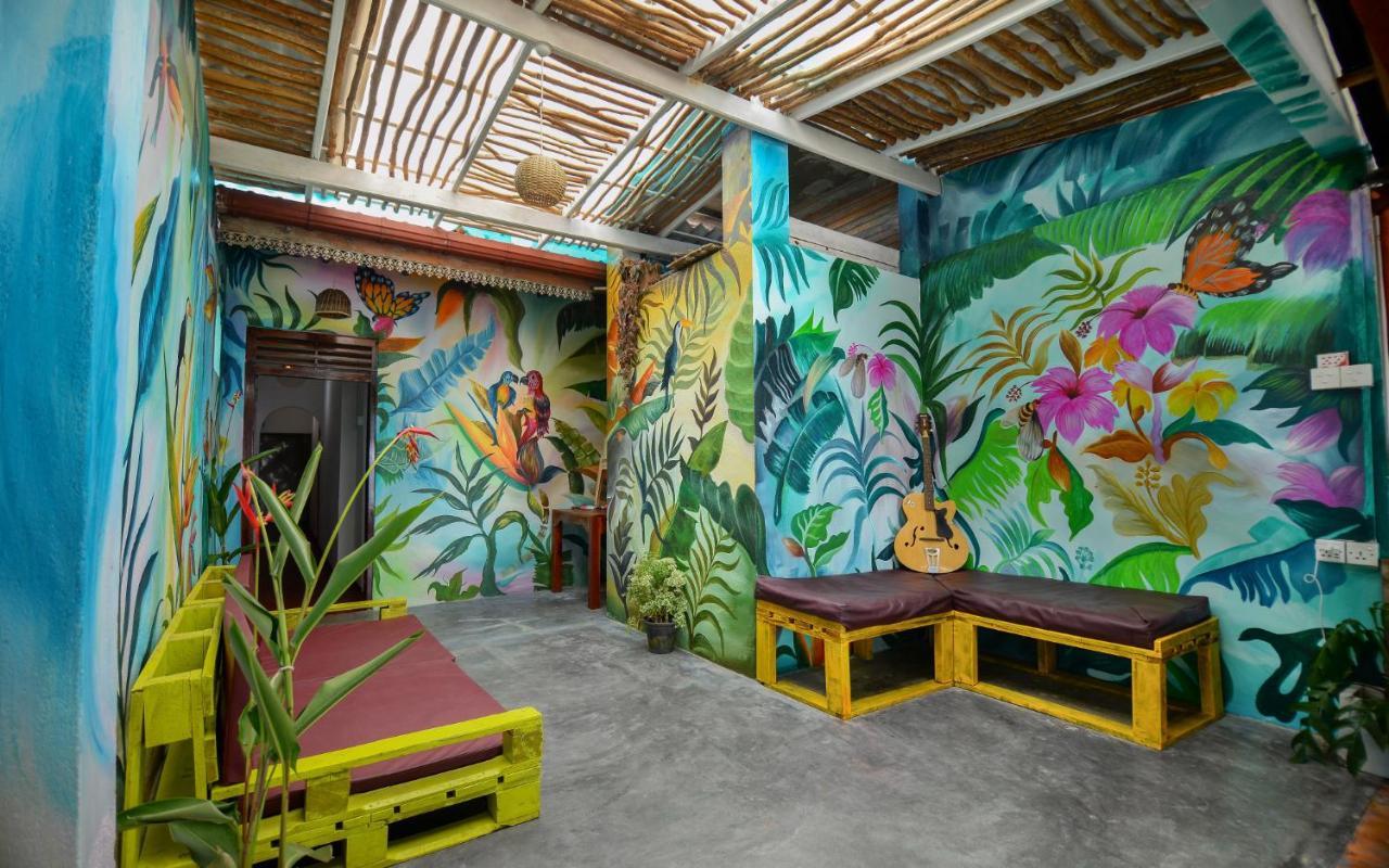 Palm Leaf Surf Cafe Hotel Galle Exterior photo